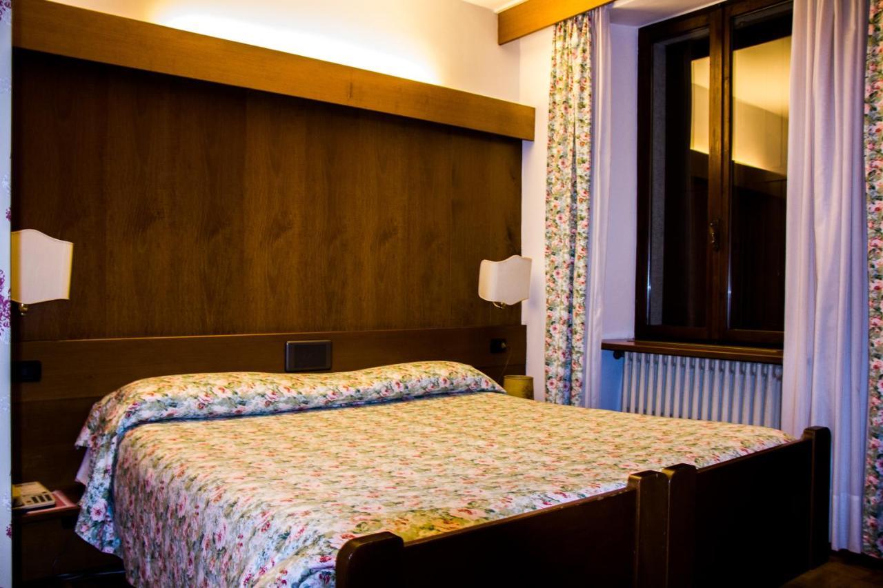 Hotel Carlone Breguzzo Esterno foto