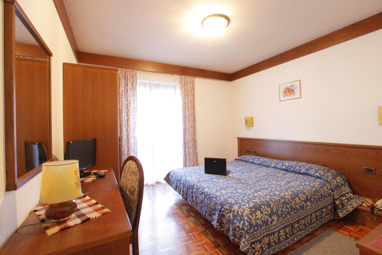 Hotel Carlone Breguzzo Esterno foto