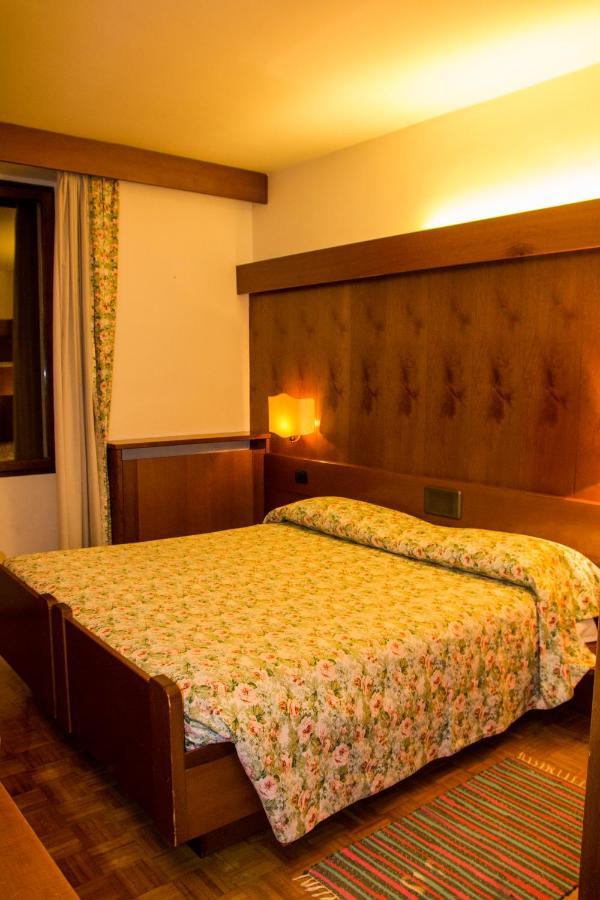 Hotel Carlone Breguzzo Esterno foto