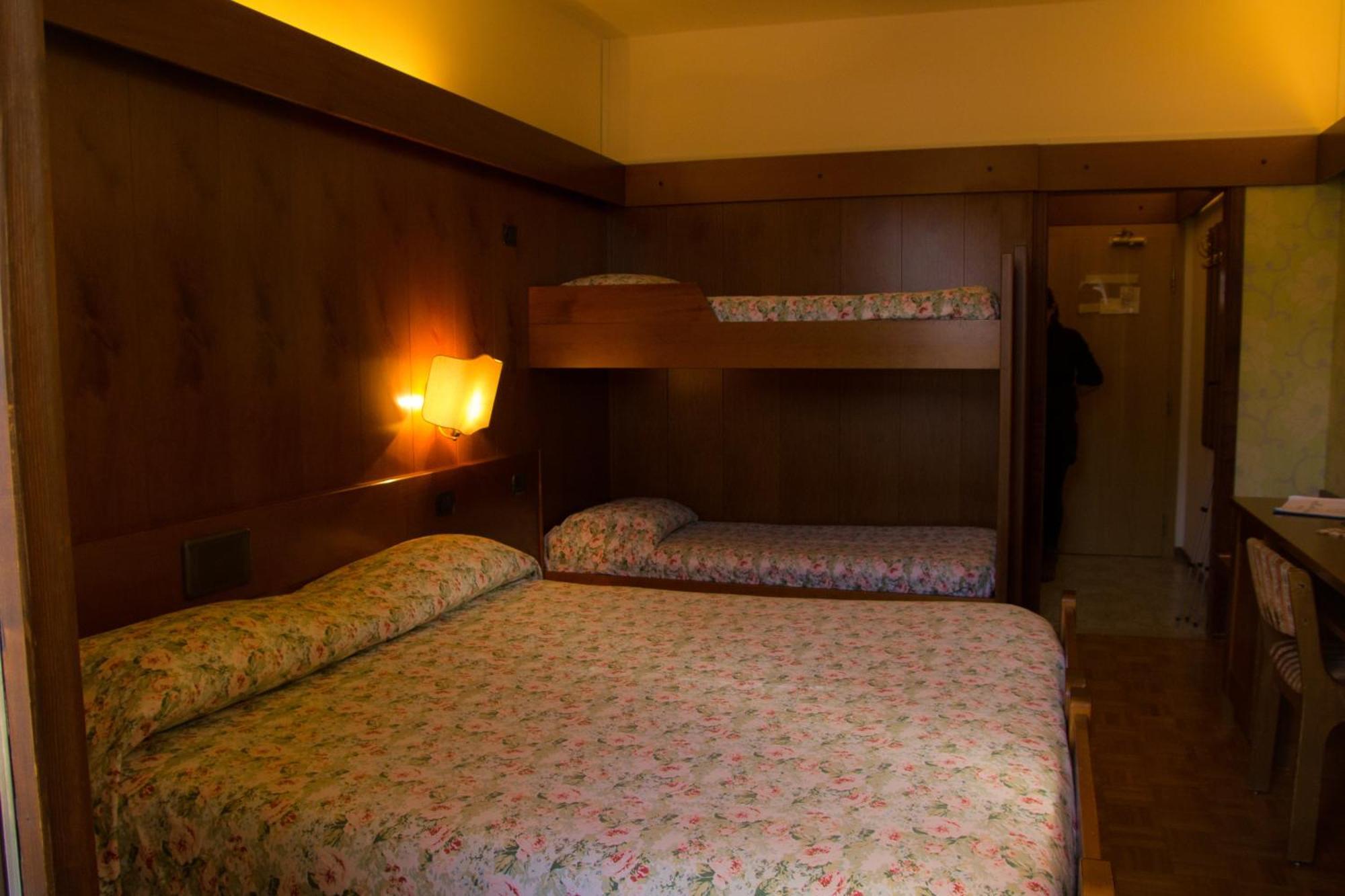 Hotel Carlone Breguzzo Camera foto