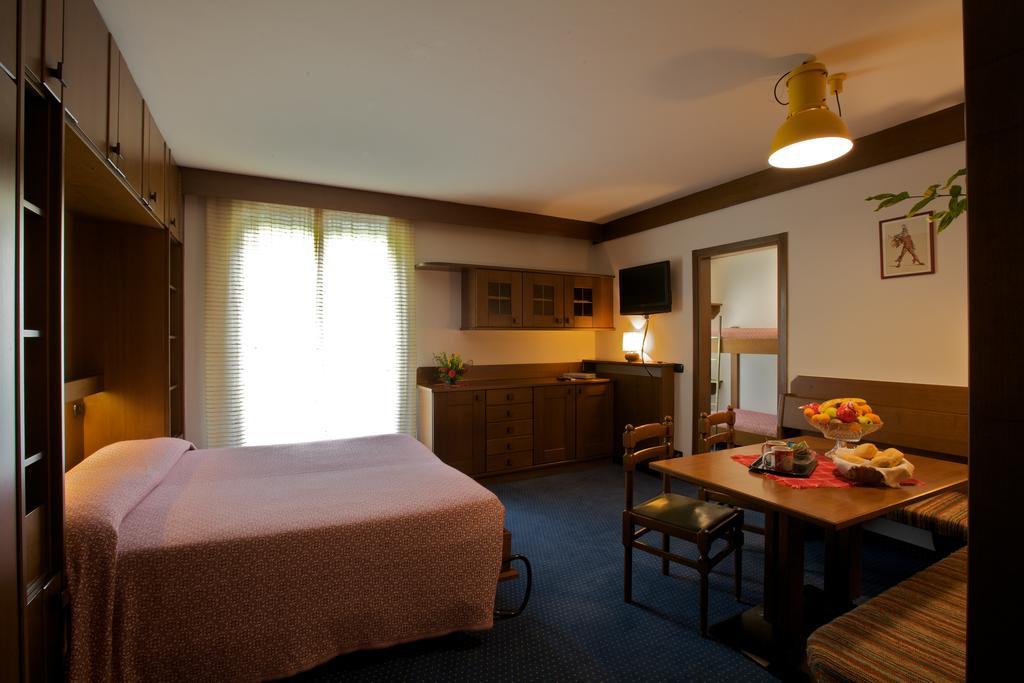 Hotel Carlone Breguzzo Esterno foto
